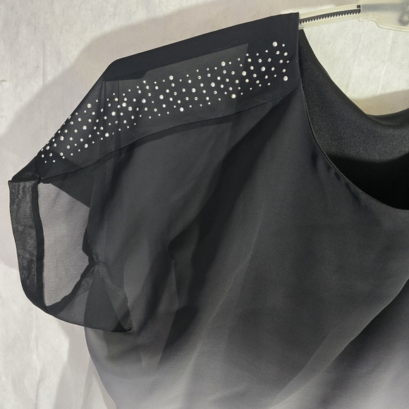 Venus Women Top SZ 16 Black Tank With Sheer Ombre Overlay Shoulder Sparkles - Picture 3 of 11